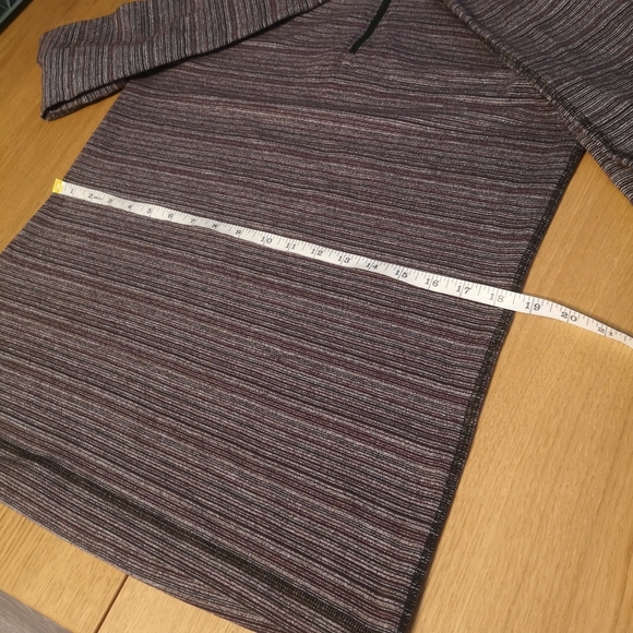 Lululemon Men's Long Sleeve Half Zip Training Shirt - Picture 13 of 16